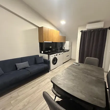 Real Homes Lara アパートホテル *
